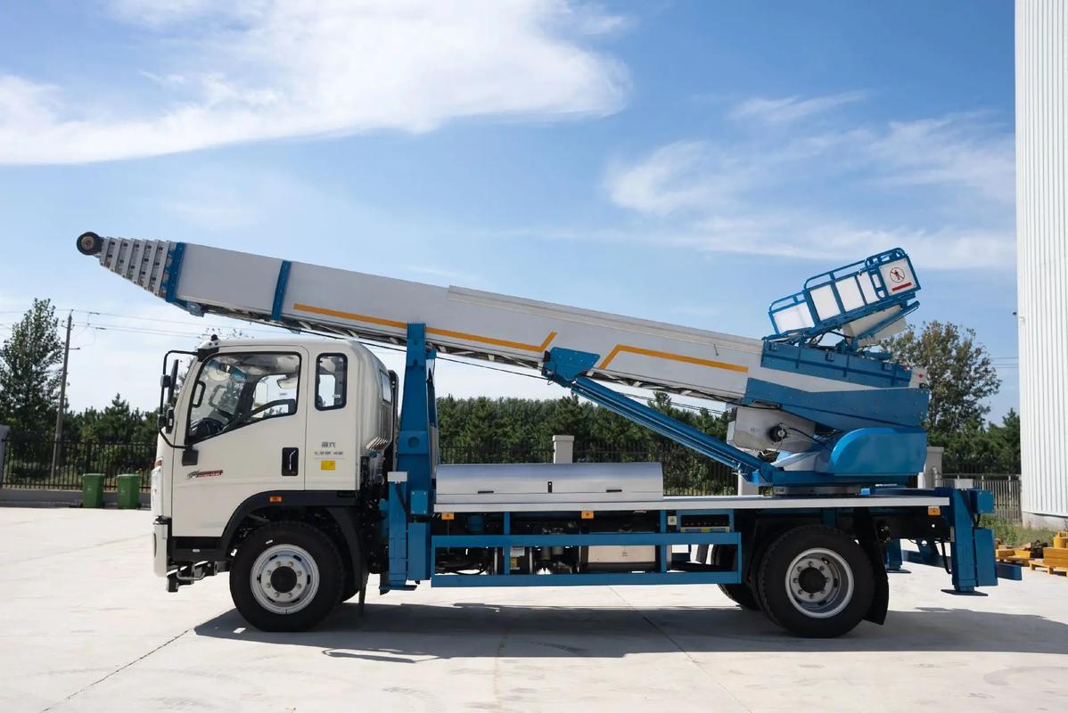 新晃云梯上料车租赁费用