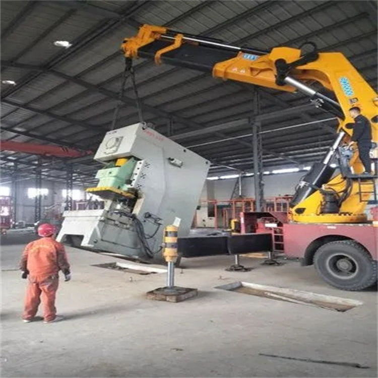 新晃80吨折臂吊车出租附近电话