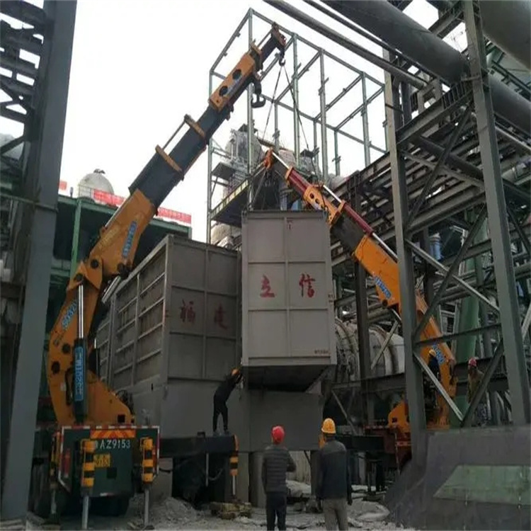 新晃折臂吊车租赁电话